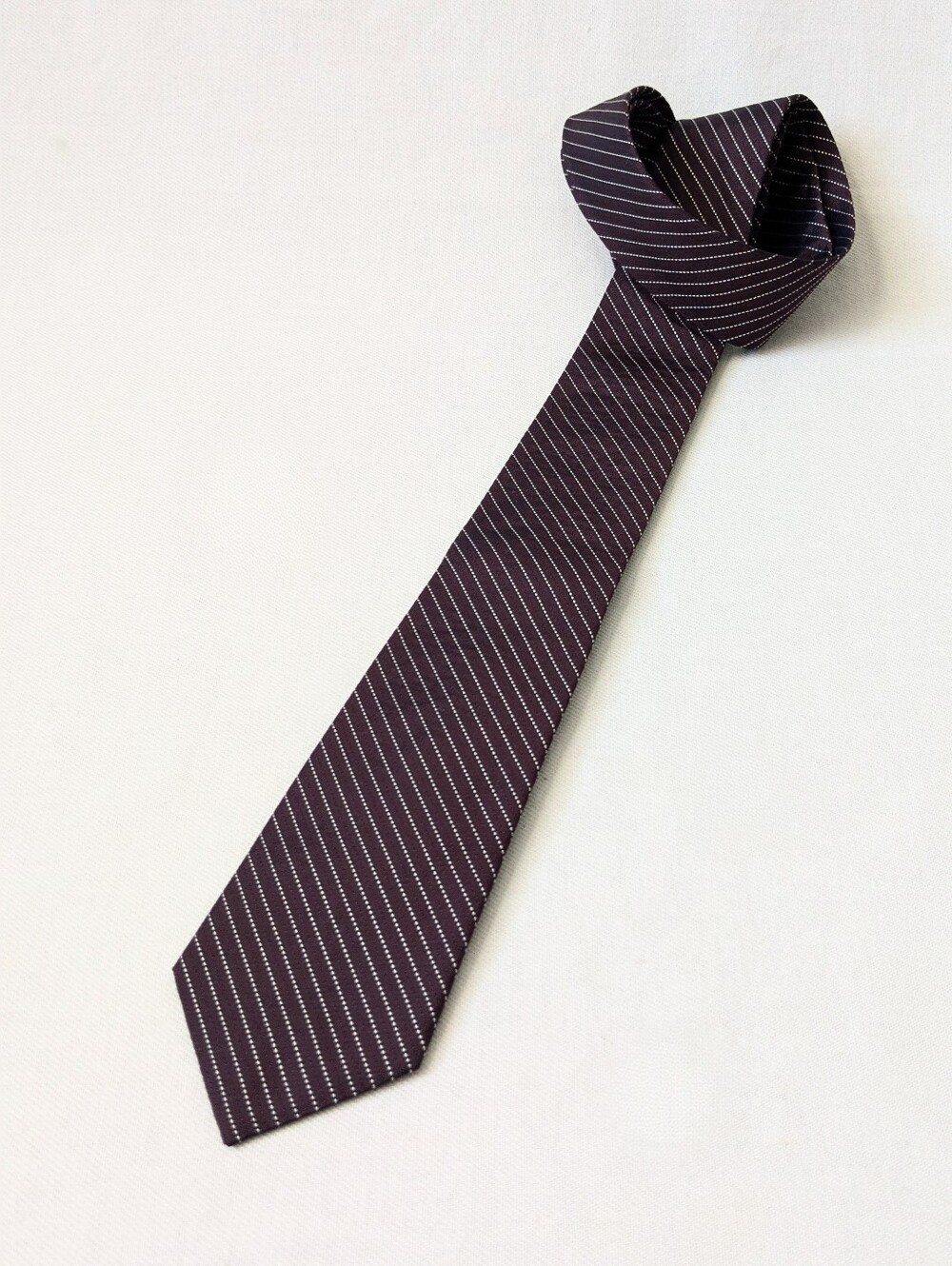 Theory Men's Slim Classic Burgundy Pinstripe 100% Silk Tie Made In USA